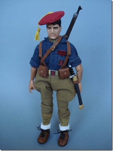 CABO DE LAS MILICIAS DE F.E.T.Y DE LAS JONS EN UNIFORME DE PARADA 1939 Escala 1/10 madelman custom