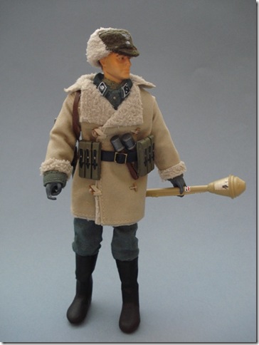 OBERSTURMFÜHRER BRENNER (Integrante de la unidad Totenkopf)  Escala 1/10 madelman custom