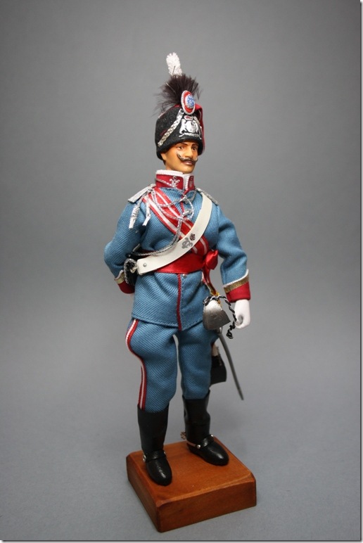 GENERAL DE DIV. EN UNIF. DE GALA DEL REGIMIENTO DE VICTORIA EUGENIA 1911-26 Figura articulada Escala 1/10 madelman custom