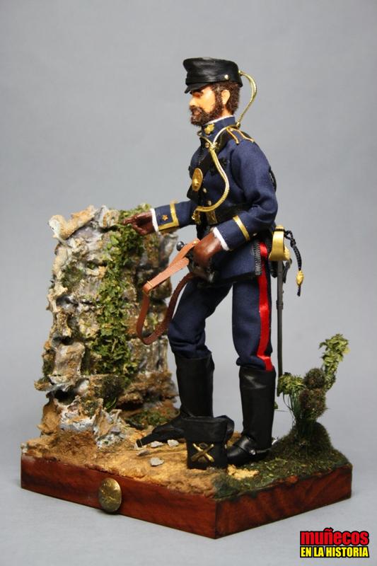 COMANDANTE DE ARTILLERÍA DE CAMPAÑA Y MARCHA – SECCIONES MONTADAS 1885 –  Figura articulada Escala 1/10 madelman custom