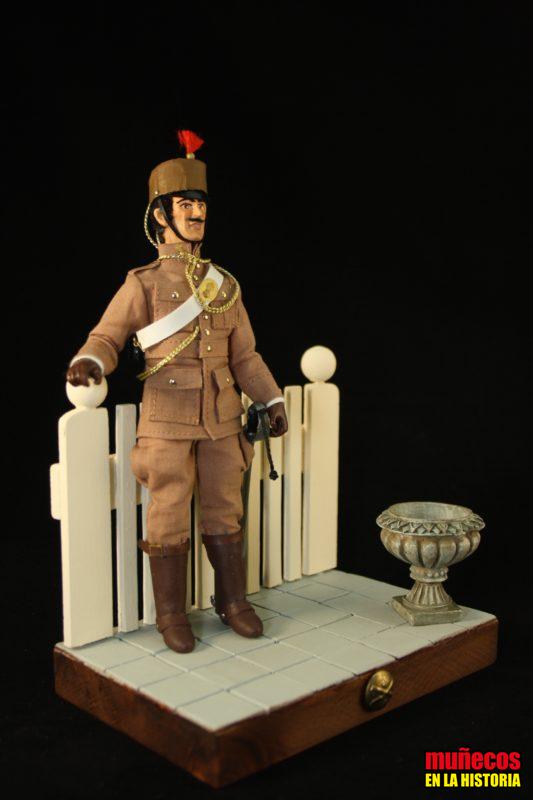 TENIENTE DE ARTILLERÍA EN UNIF. CAQUI REGIMIENTOS MONTADOS DIARIO Y GUARNICIÓN 1914 – Figura articulada Escala 1/10 madelman custom