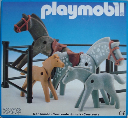 3299 CABALLOS CON CERCADO